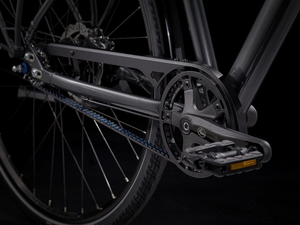 Trek District 4 Equipped