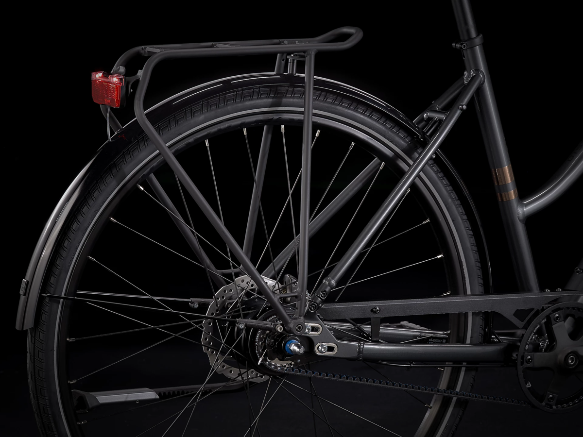 Trek District 4 Equipped Stagger