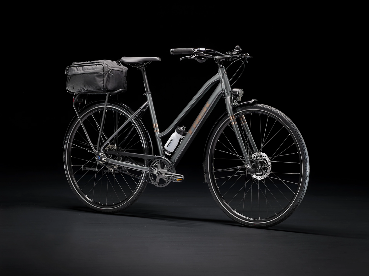  Trek District 4 Equipped Stagger