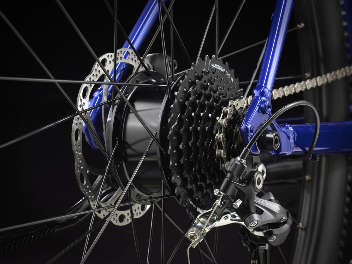  Trek Dual Sport+ 2 Stagger